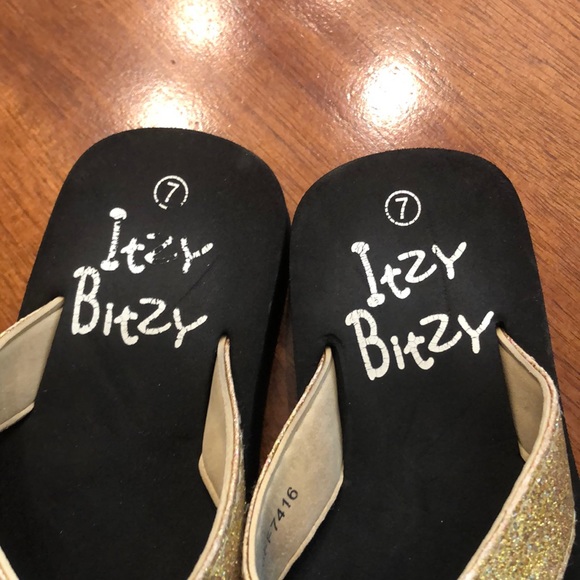 Itzy Bitzy flip flops - Picture 4 of 4